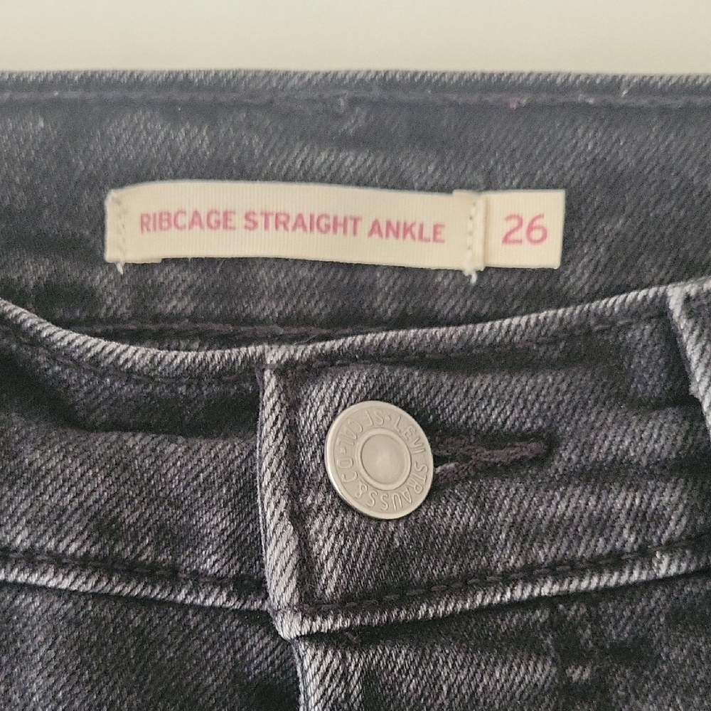 Levi's Ribcage Straight Ankle Jeans - Black